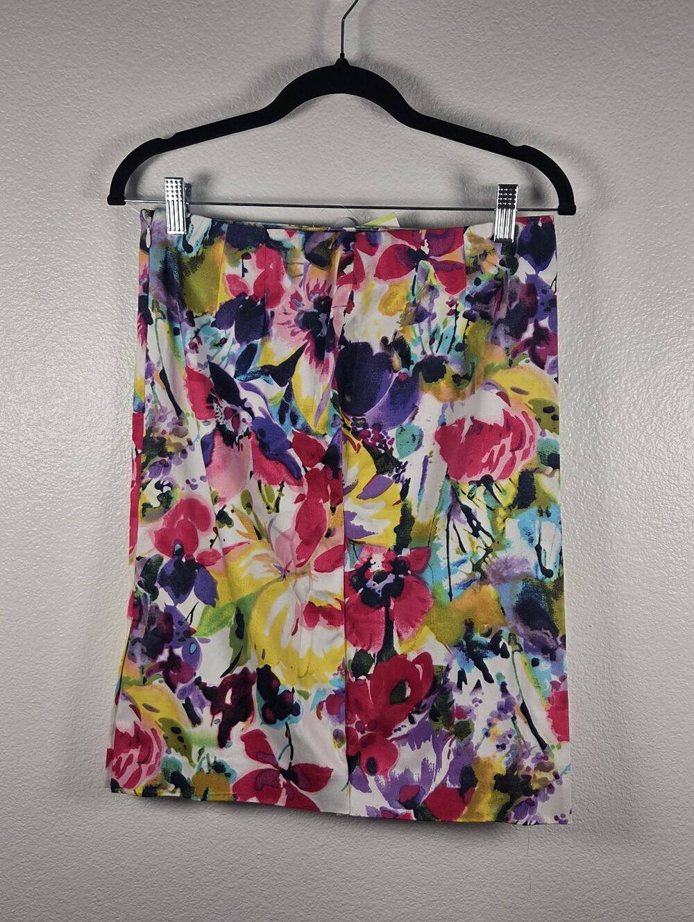 Jones Wear Women's Size 4 Bright Floral Watercolor Mini Skirt